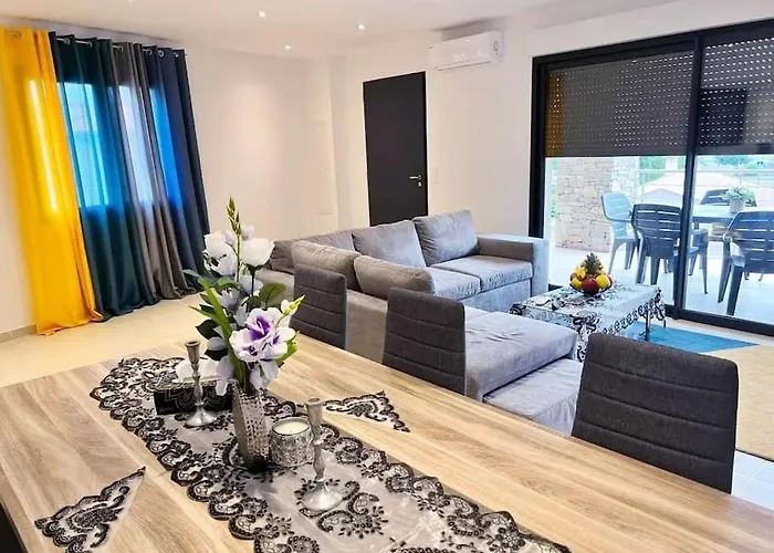 Maison Centre-ville * Penta di Casinca