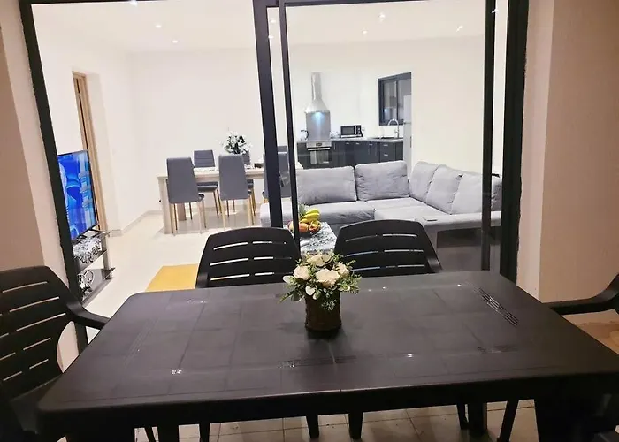 Maison Centre-ville Appartement Penta di Casinca